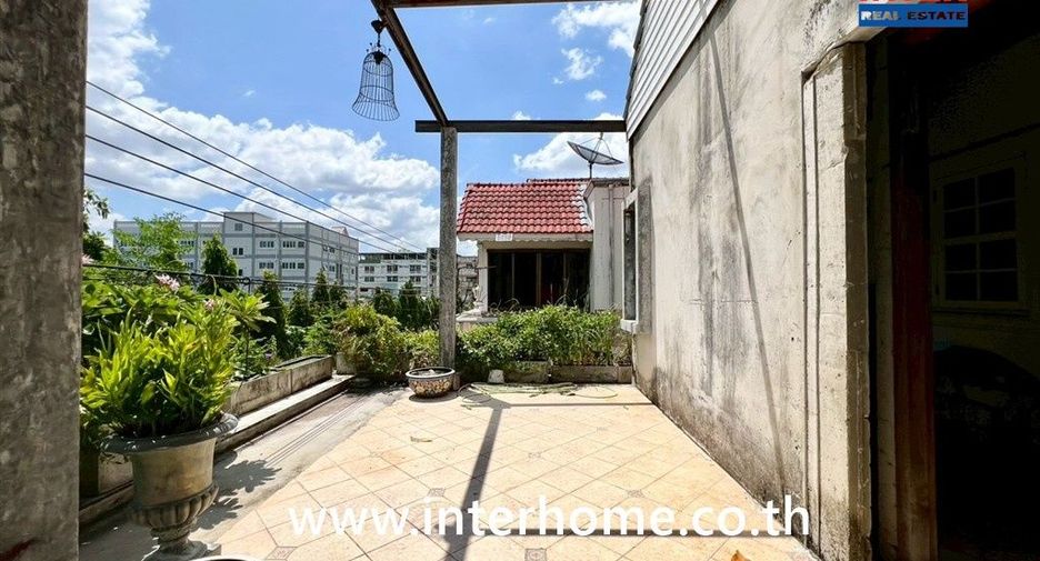 Casa en venta de 4 habitaciones en Don Mueang, Bangkok