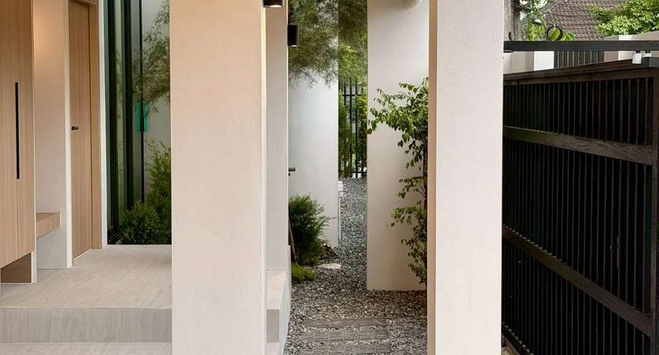 Casa en venta de 4 habitaciones en Mueang Chiang Mai, Chiang Mai