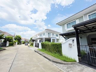 Haus zum Kauf mit 3 Zimmer in Min Buri, Bangkok