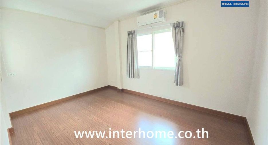 For sale 4 bedrooms house in Lam Luk Ka, Pathum Thani