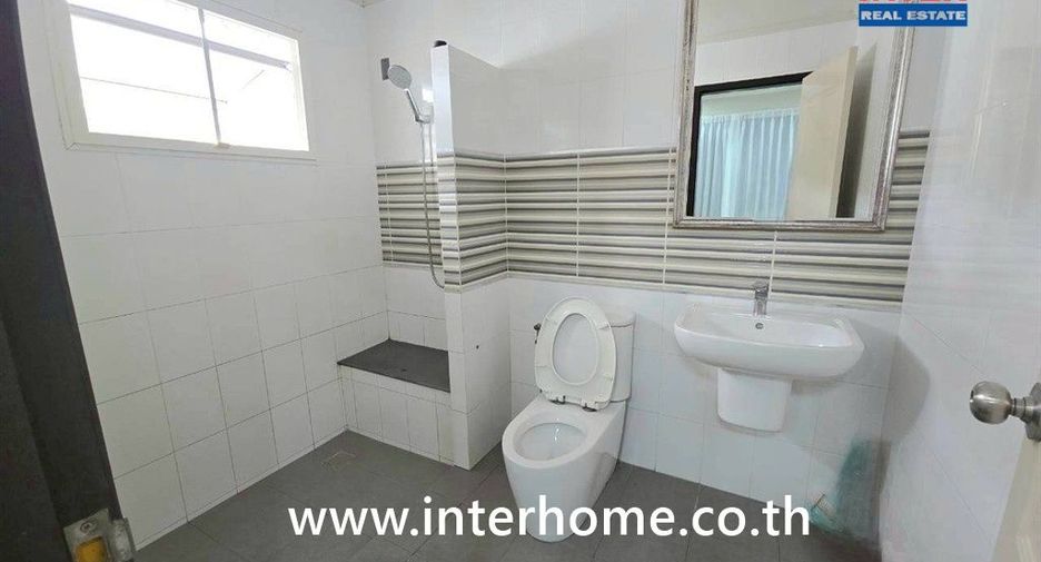 For sale 4 bedrooms house in Lam Luk Ka, Pathum Thani