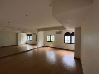 For rent retail Space in Khlong Toei, Bangkok