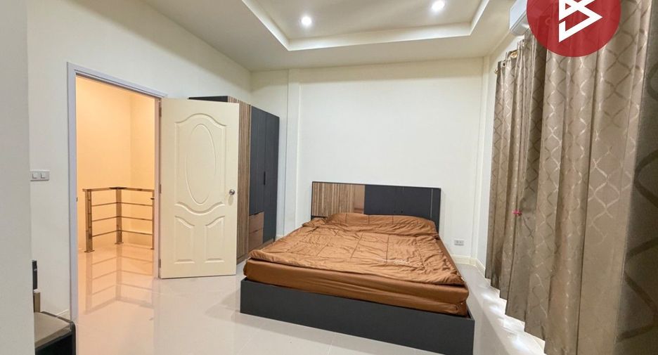 Casa adosada en venta de 4 habitaciones en Bang Pa-in, Phra Nakhon Si Ayutthaya