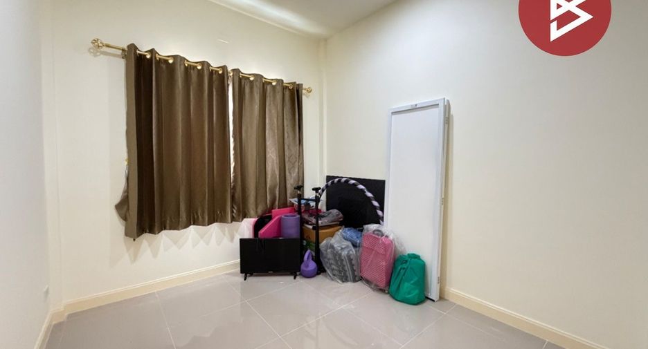 Casa adosada en venta de 4 habitaciones en Bang Pa-in, Phra Nakhon Si Ayutthaya