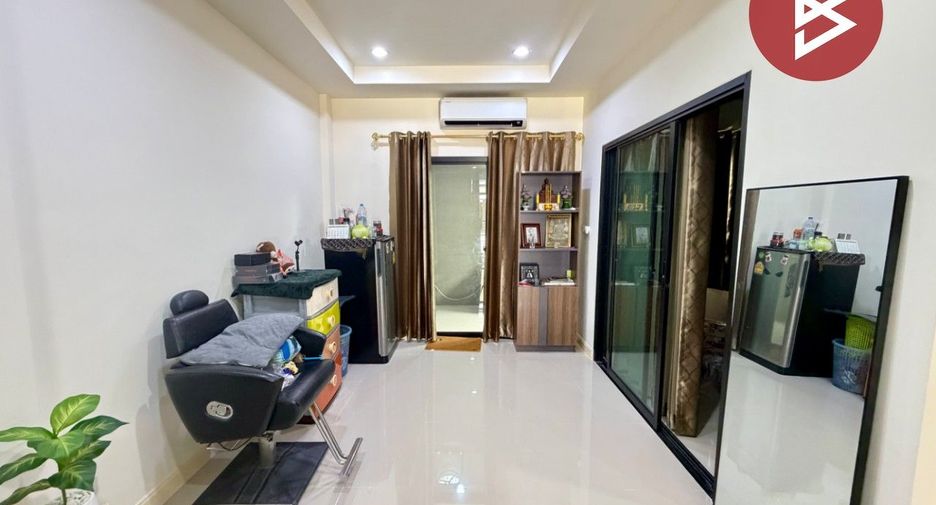 Casa adosada en venta de 4 habitaciones en Bang Pa-in, Phra Nakhon Si Ayutthaya