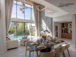 Villa en venta de 5 habitaciones en Bang Lamung, Chonburi