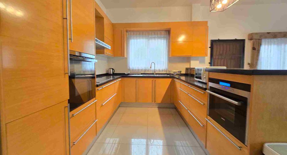 For rent 3 bedrooms house in Bang Lamung, Chonburi