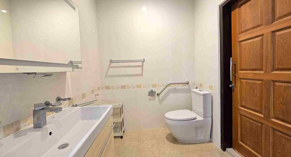 For rent 3 bedrooms house in Bang Lamung, Chonburi