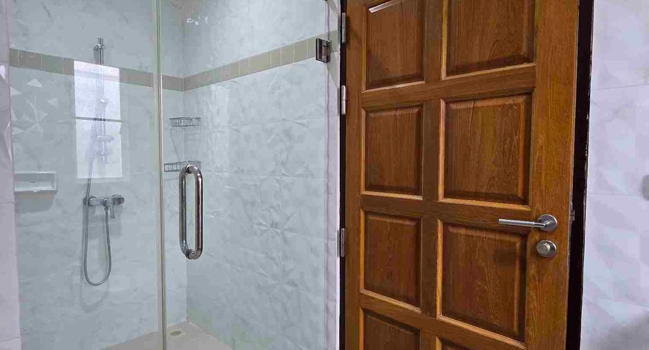For rent 3 bedrooms house in Bang Lamung, Chonburi