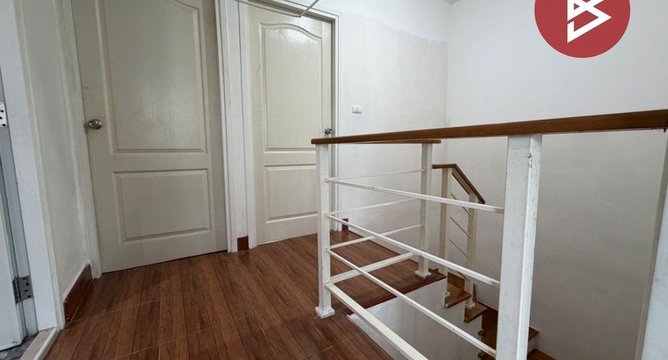 Casa adosada en venta de 3 habitaciones en Mueang Chon Buri, Chonburi