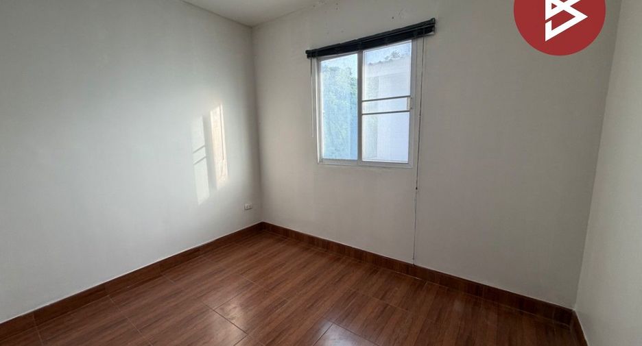 Casa adosada en venta de 3 habitaciones en Mueang Chon Buri, Chonburi
