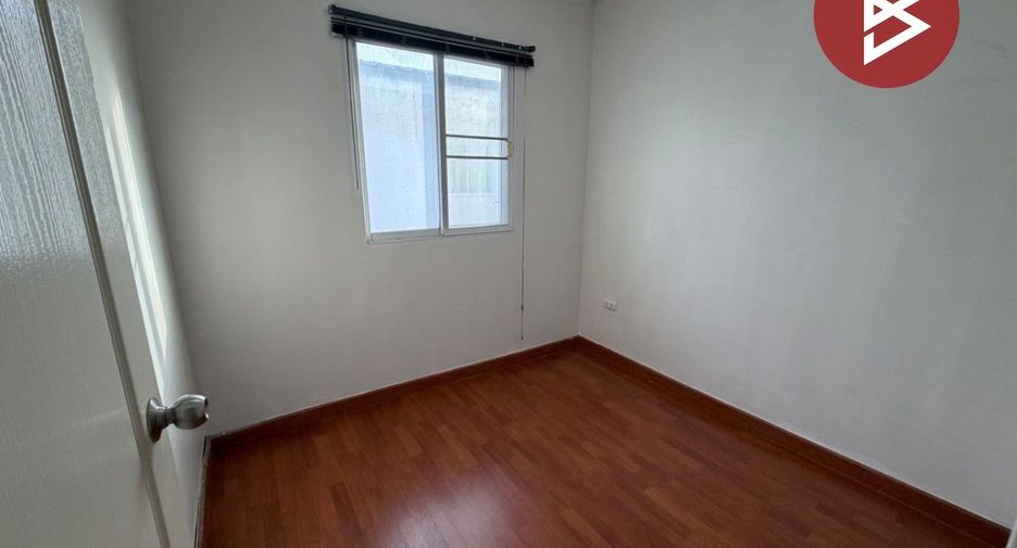 Casa adosada en venta de 3 habitaciones en Mueang Chon Buri, Chonburi