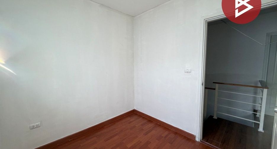Casa adosada en venta de 3 habitaciones en Mueang Chon Buri, Chonburi