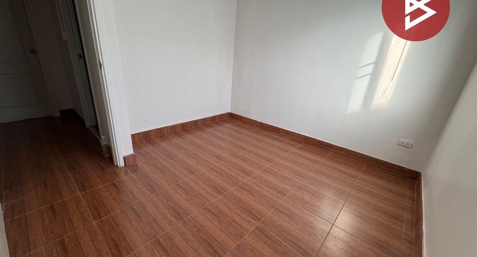 Casa adosada en venta de 3 habitaciones en Mueang Chon Buri, Chonburi