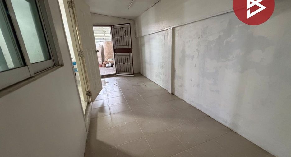 Casa adosada en venta de 3 habitaciones en Mueang Chon Buri, Chonburi