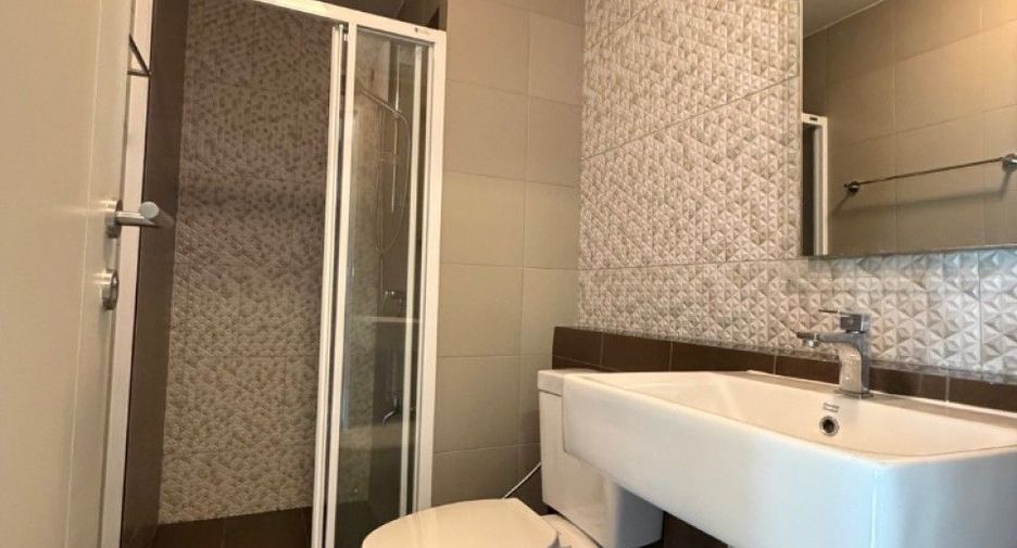 Condo en venta de 1 habitaciones en Si Racha, Chonburi