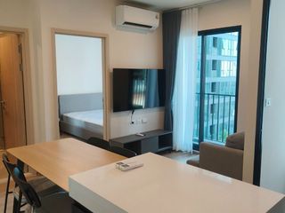 Condo en alquiler de 2 habitaciones en Huai Khwang, Bangkok