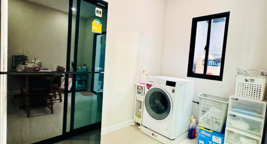 Casa adosada en venta de 4 habitaciones en Don Mueang, Bangkok