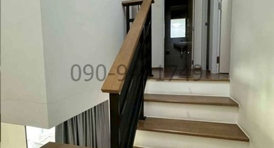 For rent 3 bedrooms townhouse in Bang Khen, Bangkok
