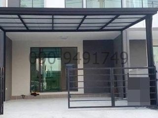 For rent 3 bedrooms townhouse in Bang Khen, Bangkok