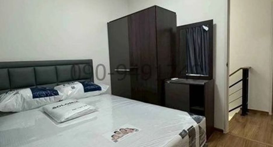 For rent 3 bedrooms townhouse in Bang Khen, Bangkok