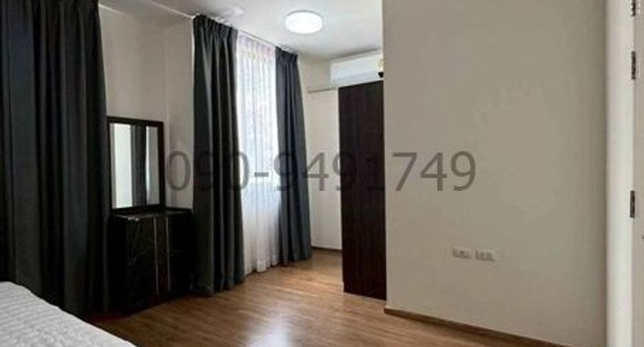 For rent 3 bedrooms townhouse in Bang Khen, Bangkok