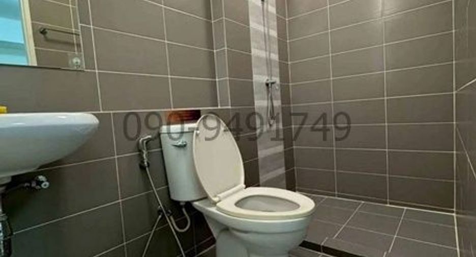 For rent 3 bedrooms townhouse in Bang Khen, Bangkok
