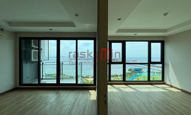 For sale 1 bed condo in Si Racha, Chonburi