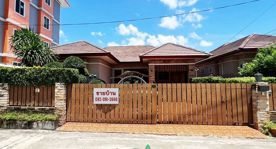 Продажа 3 спальни дом в Phan Thong, Чонбури