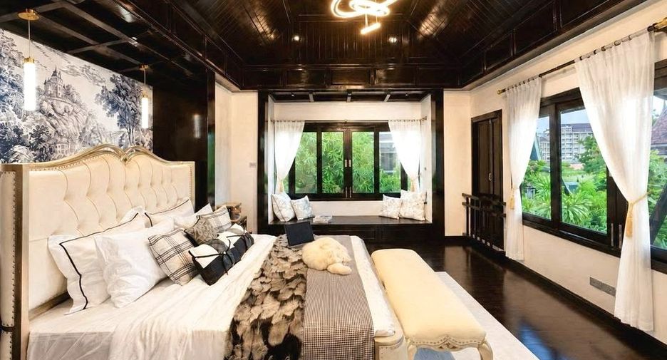 Villa en alquiler de 4 habitaciones en Jomtien, Pattaya