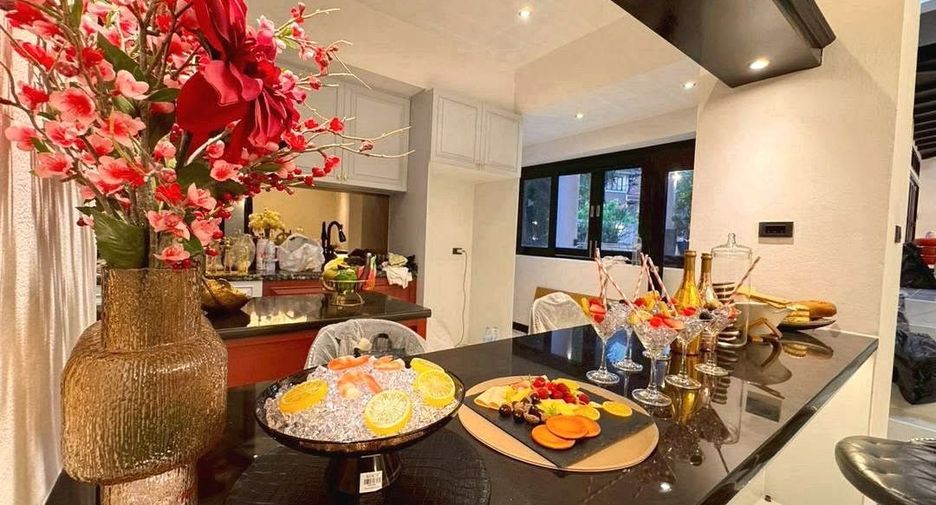 Villa en alquiler de 4 habitaciones en Jomtien, Pattaya