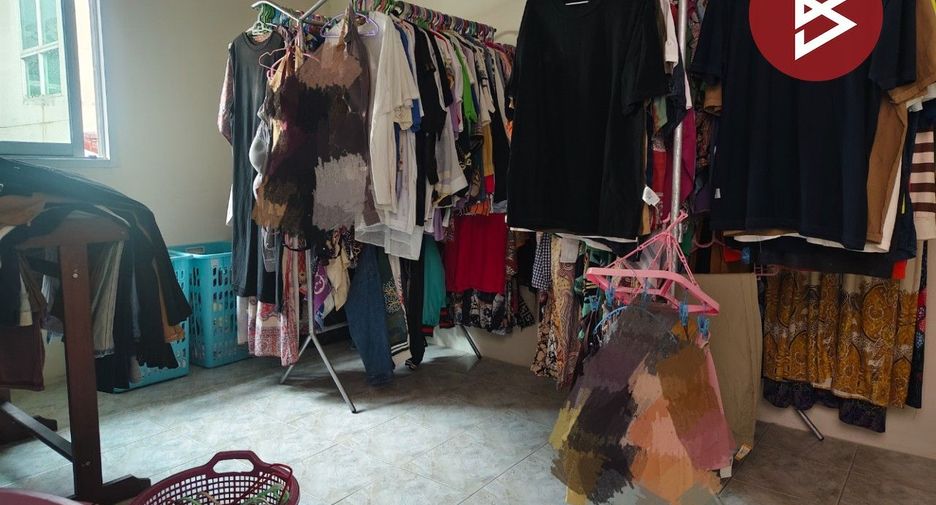 For sale 2 bedrooms townhouse in Khlong Sam Wa, Bangkok