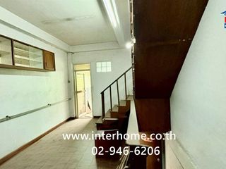 Local comercial en venta de 3 habitaciones en Yan Nawa, Bangkok