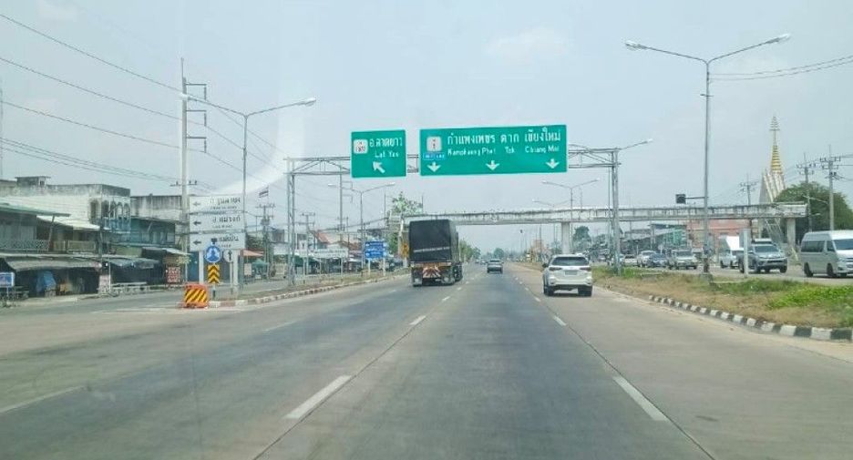 出售 土地 在 Lat Yao, Nakhon Sawan
