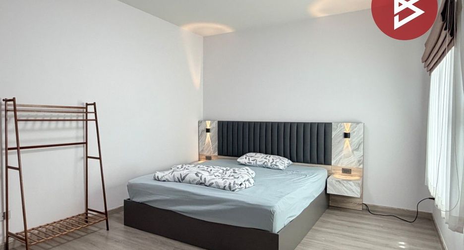 For sale 4 bedrooms house in Si Racha, Chonburi