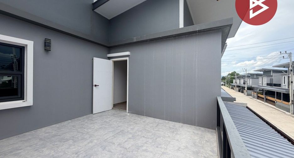 For sale 4 bedrooms house in Si Racha, Chonburi
