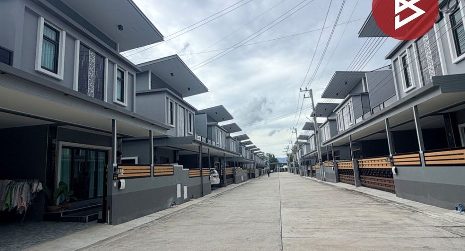For sale 4 bedrooms house in Si Racha, Chonburi