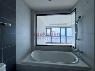 For sale 1 bed condo in Si Racha, Chonburi