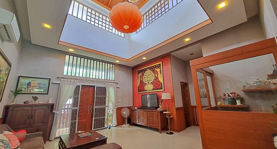 Villa zum Kauf mit 3 Zimmer in Bang Lamung, Chonburi