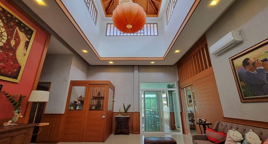 Villa zum Kauf mit 3 Zimmer in Bang Lamung, Chonburi