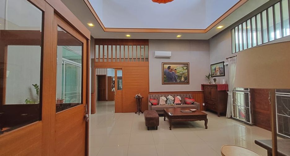 Villa zum Kauf mit 3 Zimmer in Bang Lamung, Chonburi