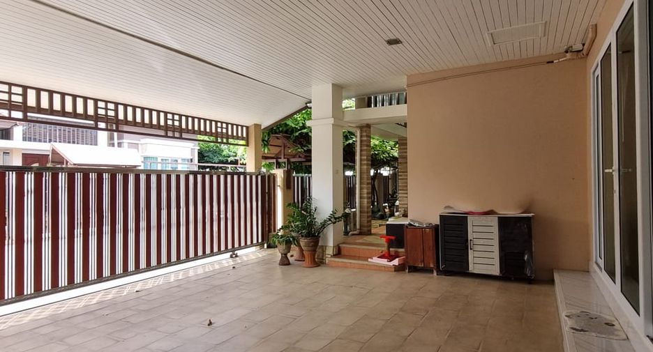 Villa zum Kauf mit 3 Zimmer in Bang Lamung, Chonburi