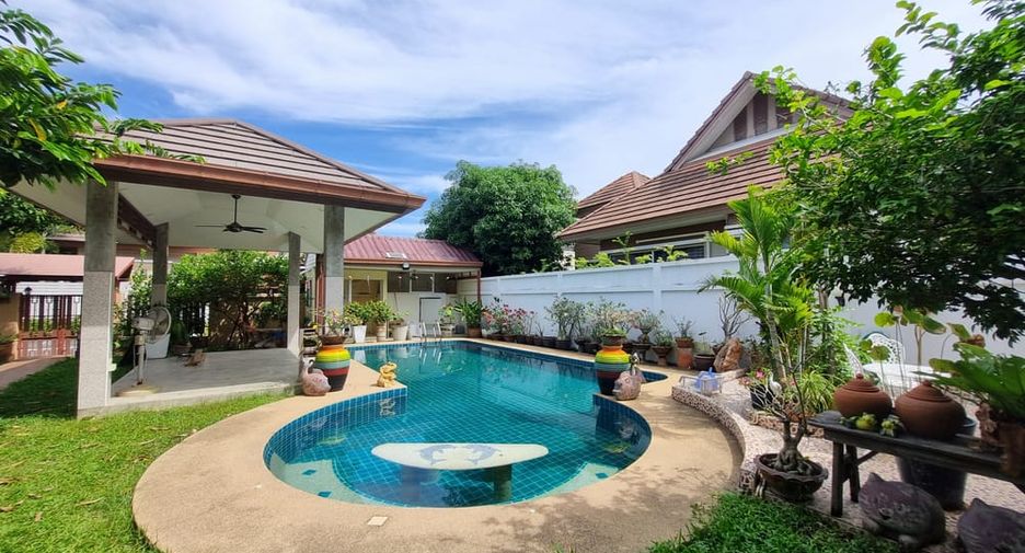 Villa zum Kauf mit 3 Zimmer in Bang Lamung, Chonburi