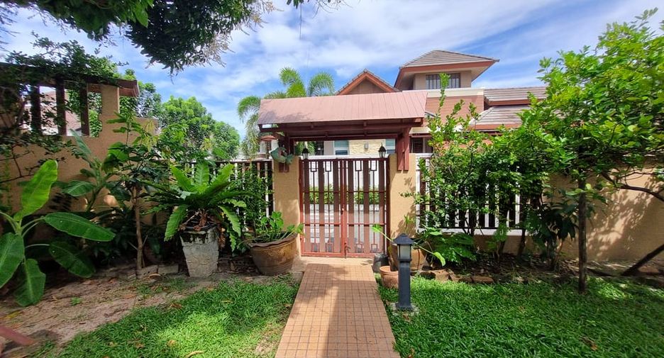 Villa zum Kauf mit 3 Zimmer in Bang Lamung, Chonburi