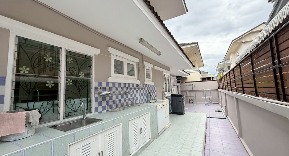 For rent and for sale 5 bedrooms house in Mueang Chiang Mai, Chiang Mai