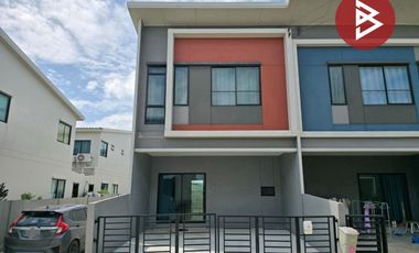 Reihenhaus zur Miete und zum Kauf mit 4 Zimmer in Phra Samut Chedi, Samut Prakan