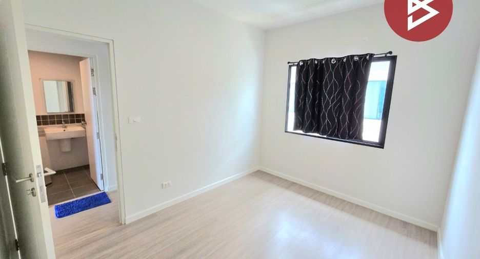 Reihenhaus zur Miete und zum Kauf mit 4 Zimmer in Phra Samut Chedi, Samut Prakan