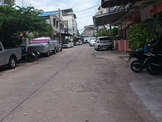 Gewerbefläche zum Kauf mit 12 Zimmer in Bang Khun Thian, Bangkok