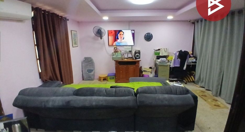 Local comercial en venta de 12 habitaciones en Bang Khun Thian, Bangkok