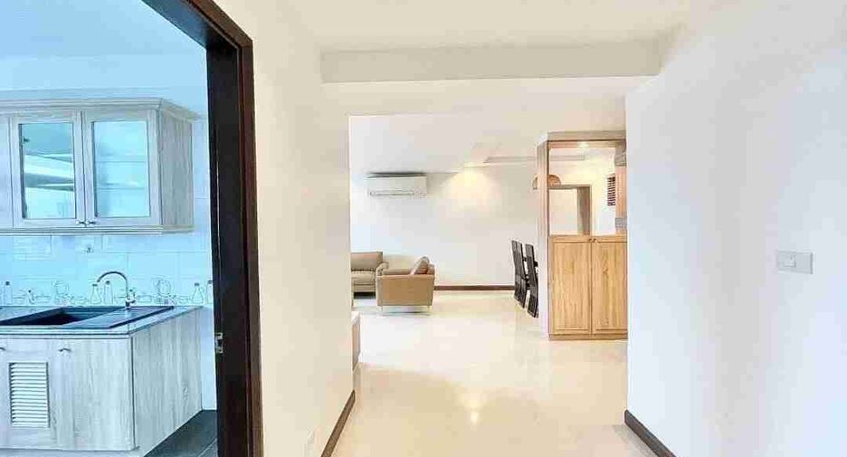 Condo en venta y en alquiler de 3 habitaciones en Watthana, Bangkok